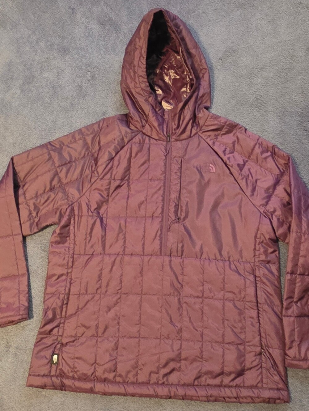 TNF Packable Puffer Jacket women size XL